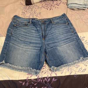 American Eagle Hi-Rise Tomgirl Bermuda Size 20 NWOT